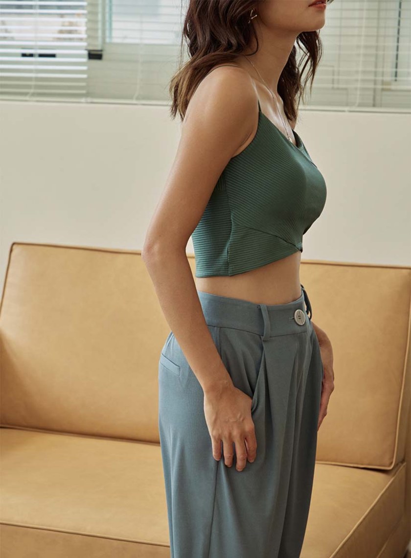 坑條後扭轉美背細肩帶BRA上衣